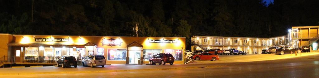 Deadwood Station Bunkhouse And Gambling Hall Motel Buitenkant foto